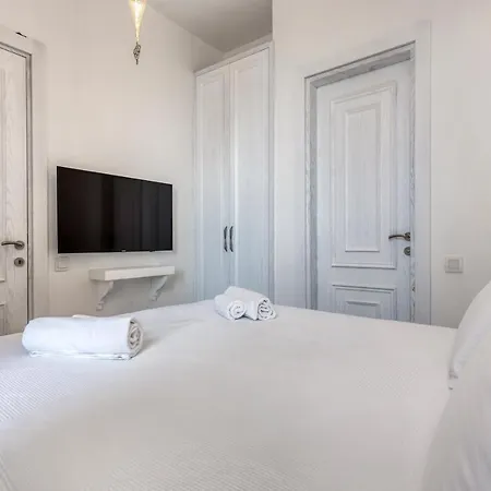 Villa Lucida - Hills - Exclusive With Private Pool And Majestic Sea Views
