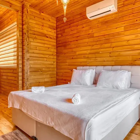 Villa Lucida - Hills - Exclusive With Private Pool And Majestic Sea Views *